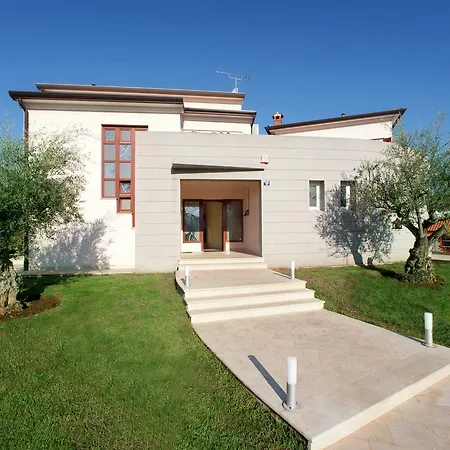 Modern In Croatia With Swimming Pool * Poreč