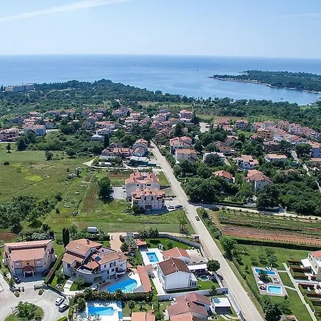 Modern In Croatia With Swimming Pool Poreč